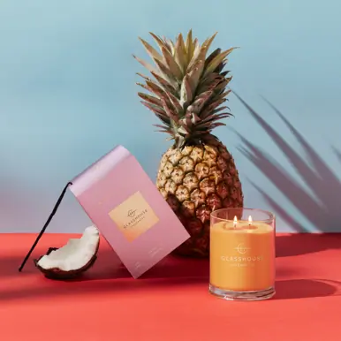 Glasshouse Fragrances A TAHAA AFFAIR 380g Soy Candle