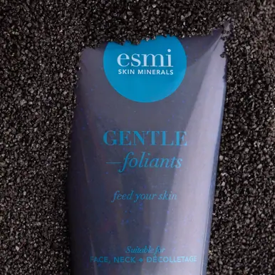 Esmi Skin Minerals Hydrating and Ageless Volcanic Sand Gentle-Foliant 180ml