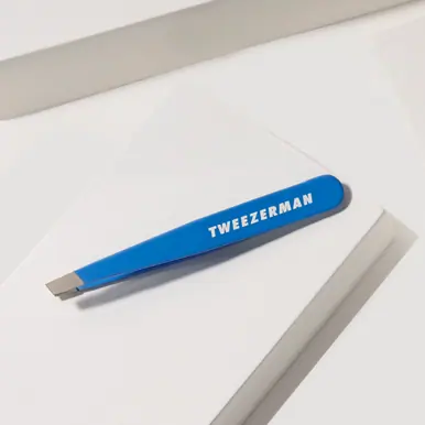 Tweezerman Mini Slant Tweezer Bahama Blue