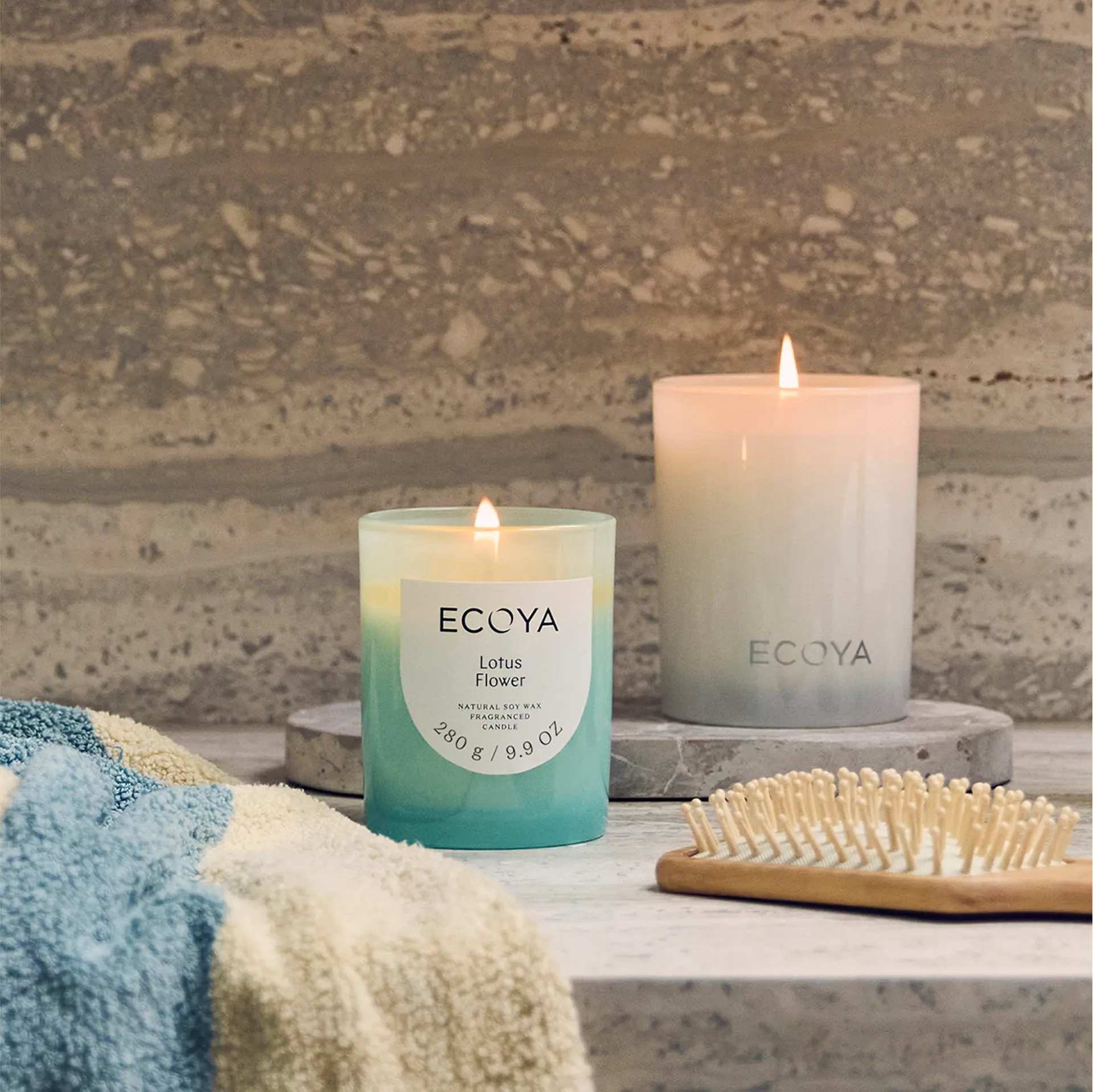 ECOYA Lotus Flower Madison Candle 400g