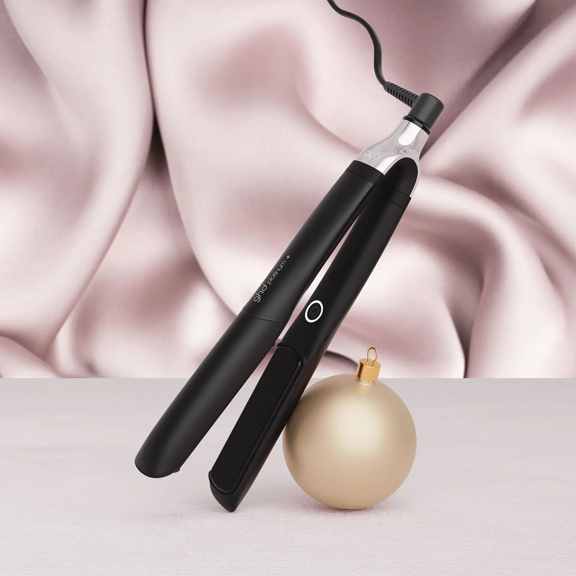 GHD Platinum+ Hair Straightener Gift Set